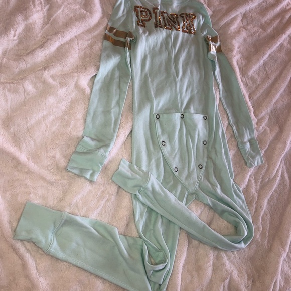 PINK Victoria’s Secret winter thermal long sleeve onesie with butt flap - Picture 6 of 9